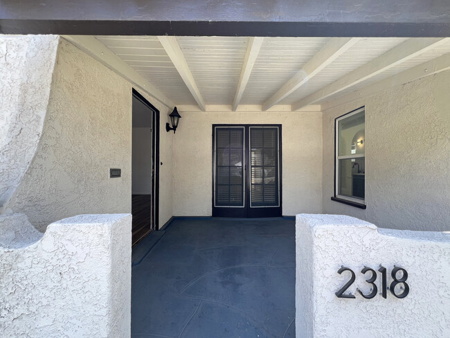 2318 Eucalyptus Ave, Unit 2318 in Long Beach, CA - Building Photo - Building Photo