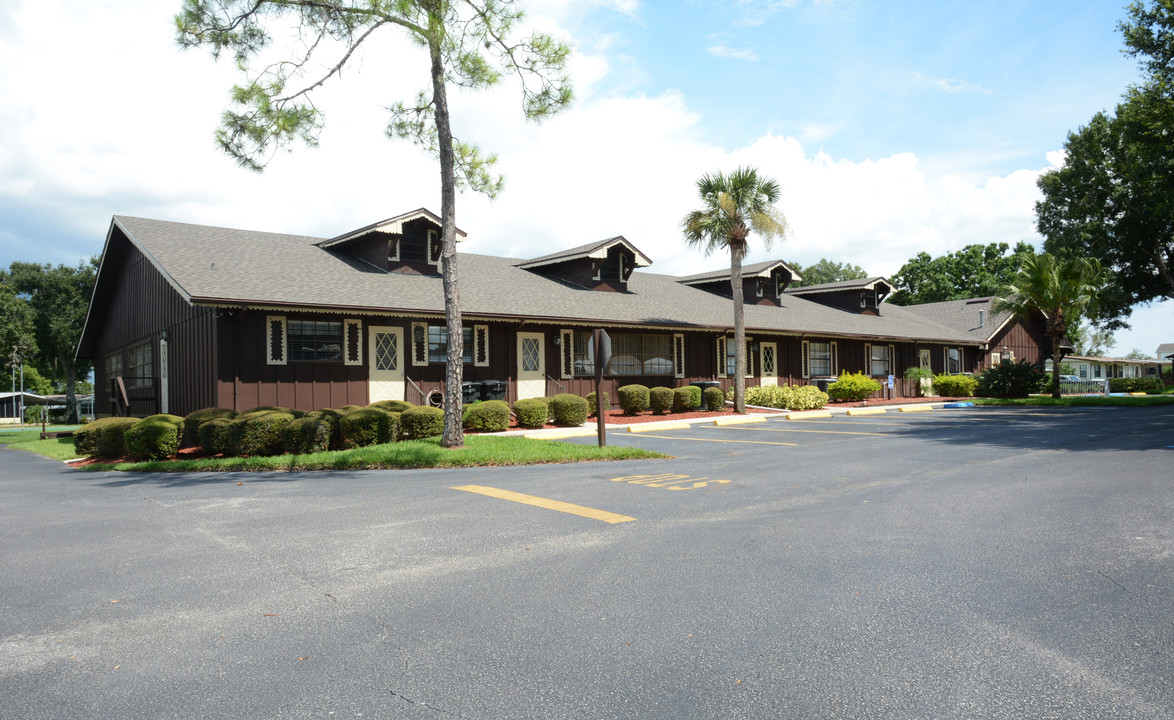 Swiss Village MHC in Winter Haven, FL - Building Photo