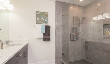 2703 W Belmont Ave in Chicago, IL - Building Photo - Building Photo