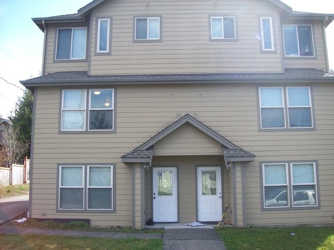 property at 919 24th St