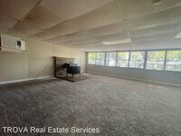 1304 E 30th St photo'