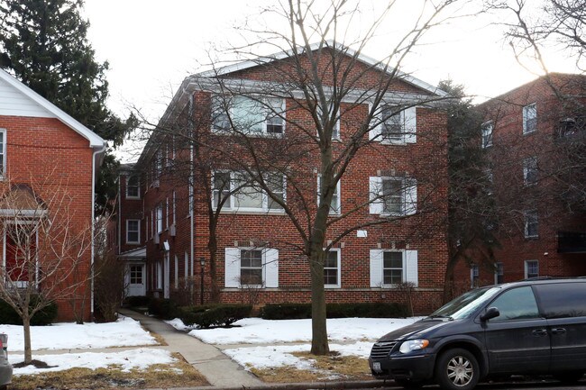 2602 Central St in Evanston, IL - Foto de edificio - Building Photo