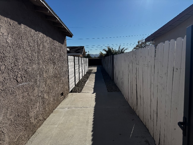 24953 Union St in San Bernardino, CA - Building Photo - Building Photo