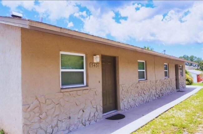 5435 BEACH in New Port Richey, FL - Building Photo - Building Photo