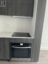 370 Martha St in Burlington, ON - Building Photo - Building Photo