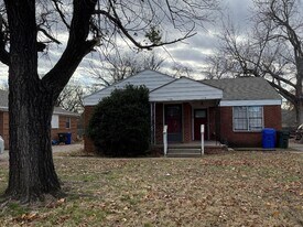1120 Arkansas St in Norman, OK - Building Photo