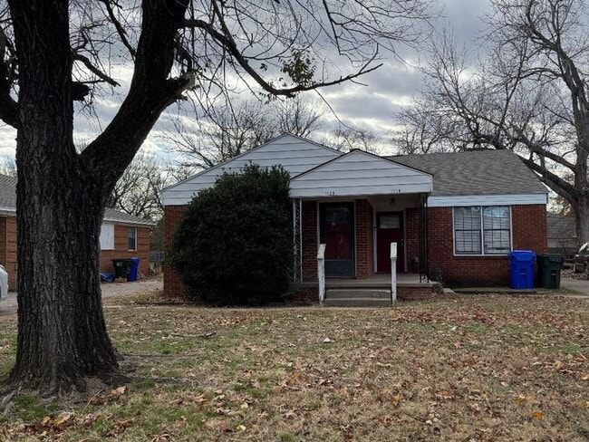 property at 1120 Arkansas St