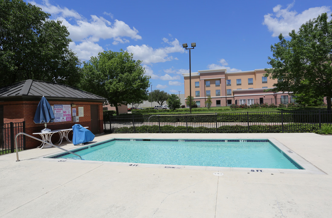 Furnished Studio - Fort Worth in Fort Worth, TX - Foto de edificio