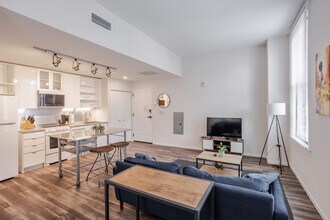 1 W 4th St in Cincinnati, OH - Building Photo - Building Photo