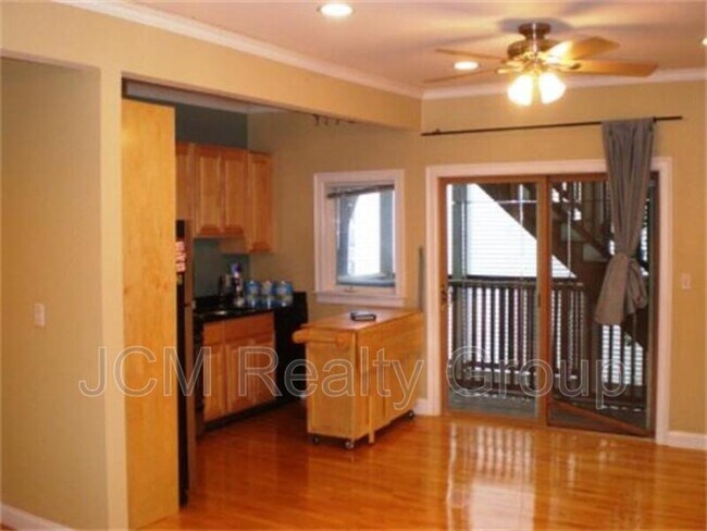 property at 487 E 7th St