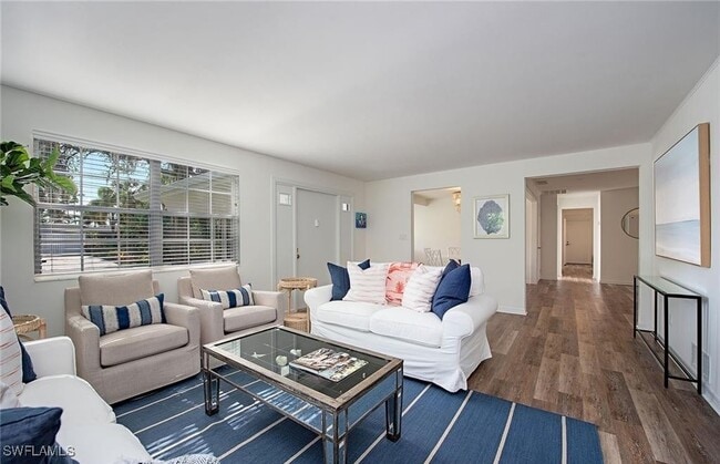 1281 Diana Ave