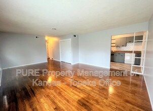 1301 SW Belle Ave in Topeka, KS - Building Photo - Building Photo