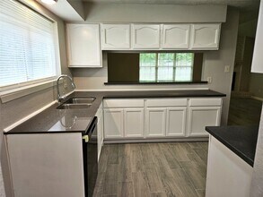 17135 Hewing Dr in Friendswood, TX - Building Photo - Building Photo