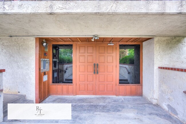 125 S Sierra Madre Blvd in Pasadena, CA - Building Photo - Building Photo