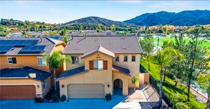 34213 Parkside Dr in Lake Elsinore, CA - Building Photo - Building Photo