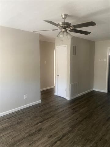 5621 Bluffman Dr in Dallas, TX - Building Photo - Building Photo