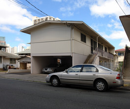 770 Paani St in Honolulu, HI - Building Photo - Building Photo