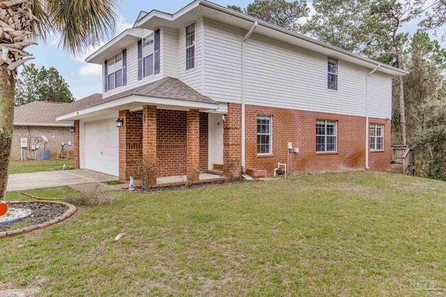 1017 Freeport Ct in Mary Esther, FL - Building Photo - Building Photo