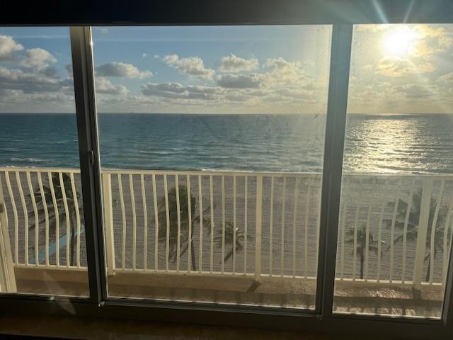 300 Oregon St, Unit 506 in Hollywood, FL - Building Photo