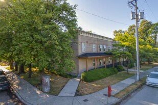 600 Vernon Dr in Vancouver, BC - Building Photo