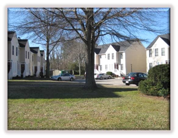 property at 2024 Elmhurst Ln
