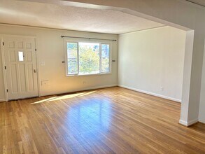 6905-6907-6907 SE 17th Ave in Portland, OR - Building Photo - Building Photo