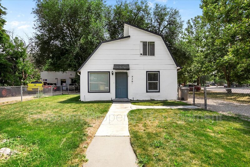 420 S Garland St in Nampa, ID - Building Photo