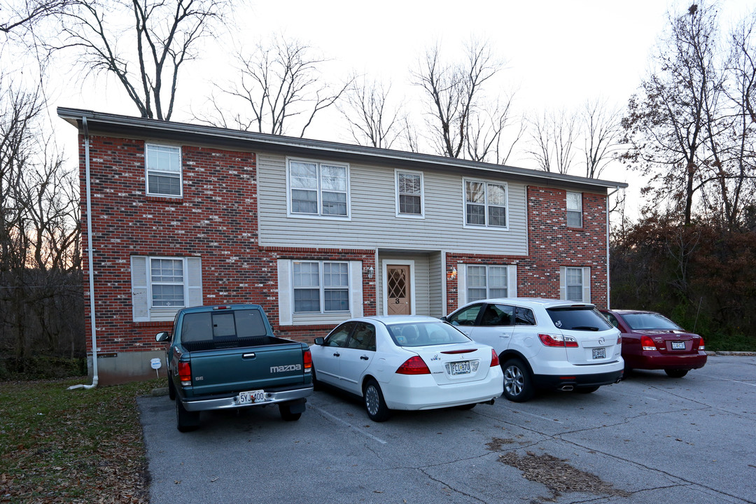 Meramec Manor in Eureka, MO - Building Photo