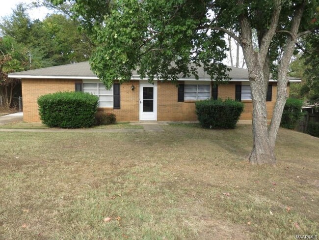 property at 204 Magnolia Dr