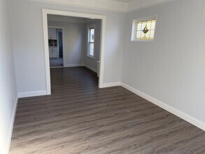 61 James St in Franklin Square, NY - Building Photo - Building Photo