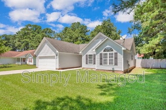 104 Stockade Ct in Raeford, NC - Building Photo - Building Photo