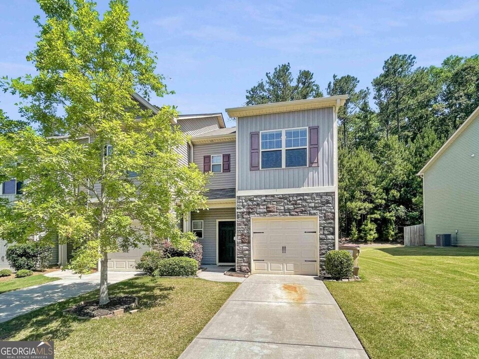 646 Oakside Pl in Acworth, GA - Building Photo