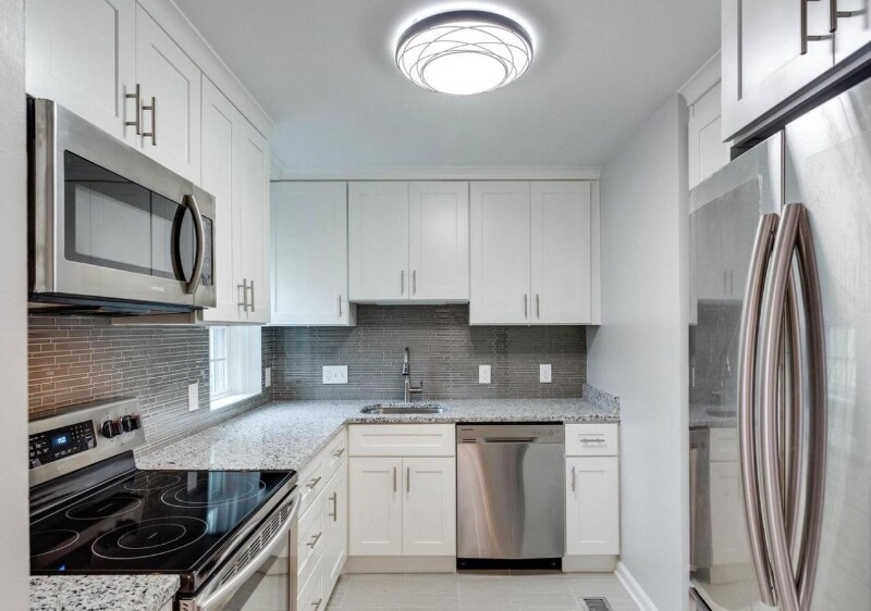4811 29th St S in Arlington, VA - Building Photo