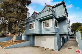 4843 W 118th St in Hawthorne, CA - Foto de edificio - Building Photo