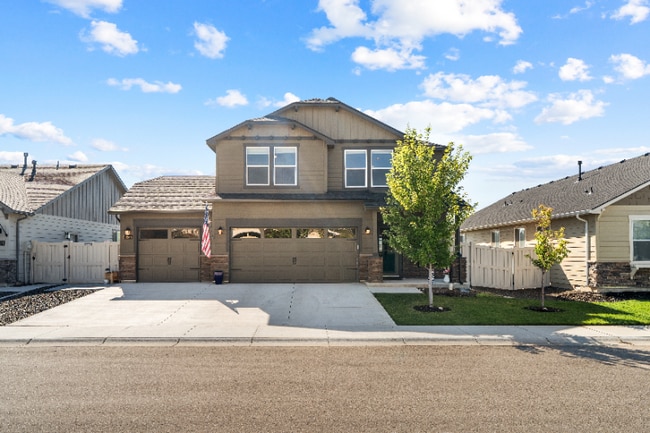 property at 10565 W Daylily Ave