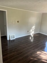 115 Norwood St in Barberton, OH - Building Photo - Building Photo