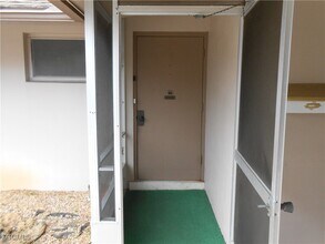 241 Thistle Ct in Lehigh Acres, FL - Building Photo - Building Photo