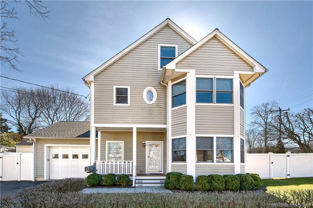 7 Richland Rd in Greenwich, CT - Building Photo