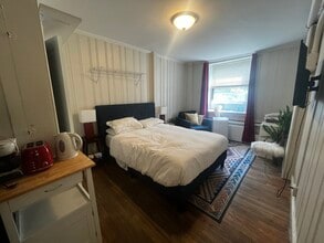 140 Beacon St, Unit 1F in Boston, MA - Building Photo - Building Photo