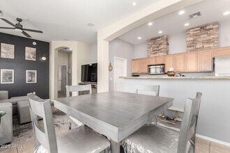 42424 N Gavilan Peak Pkwy in Anthem, AZ - Building Photo - Building Photo