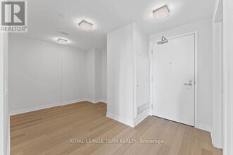 360 Deschâtelets Ave. in Ottawa, ON - Building Photo - Building Photo