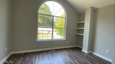 60 Morrison Ave in Newport News, VA - Building Photo - Building Photo