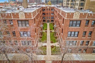 1620 W Sunnyside Ave, Unit 512-302 in Chicago, IL - Building Photo