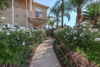 Colony Townhomes in Canyon Country, CA - Building Photo - Building Photo