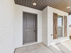 6900 Athens St in Timbercreek Canyon, TX - Building Photo - Building Photo