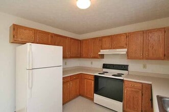 7603 Stonebridge Golf Dr in Maryville, IL - Building Photo - Building Photo