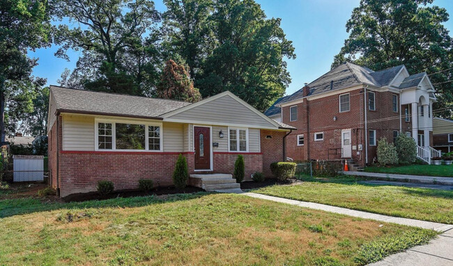 11507 Veirs Mill Rd in Silver Spring, MD - Building Photo - Building Photo