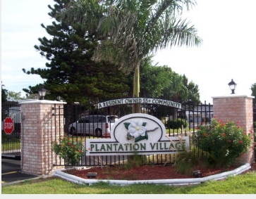 Plantation Village in Bradenton, FL - Building Photo - Building Photo