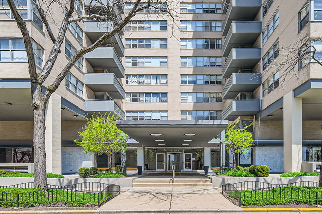 property at 6301 N Sheridan Rd