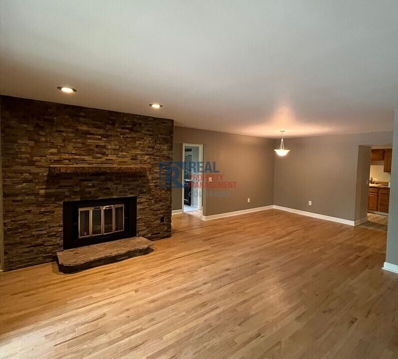 400 Emery St in Longmont, CO - Building Photo